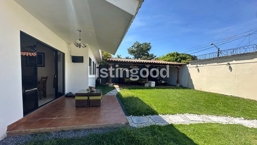 HERMOSA CASA CON PISCINA EN CARRETERA MASAYA - Imagen 8