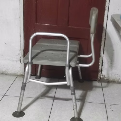 Silla de ducha para adulto mayor con respaldo y altura ajustable - Imagen 5
