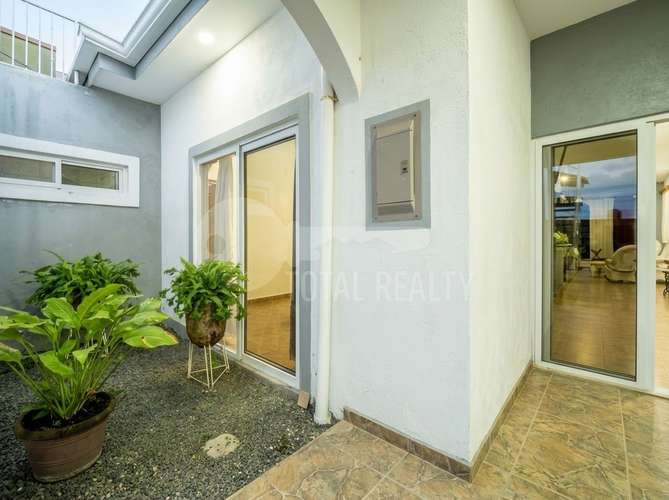 Casa en venta en Las Colinas - Imagen 2
