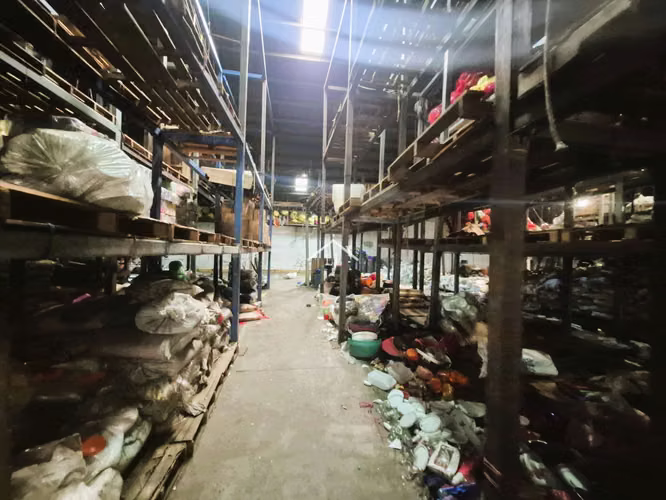LL-¡Gran Oportunidad en el Corazón del Comercio! Se Renta Bodega de 1,930 m² en Carretera Norte en la zona del Mercado O - Imagen 9