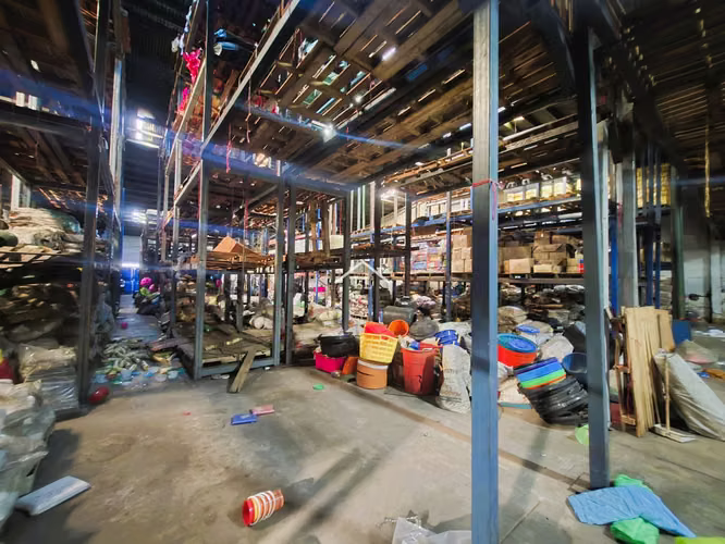 LL-¡Gran Oportunidad en el Corazón del Comercio! Se Renta Bodega de 1,930 m² en Carretera Norte en la zona del Mercado O - Imagen 4