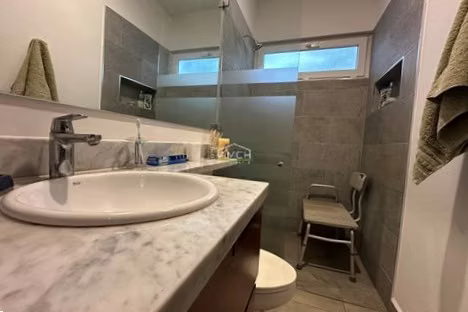 AM - Se Vende Linda y Moderna Casa en Villa Fontana - Imagen 11