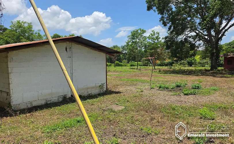 Near-Acre Property with Casita and Horse Stables in Granada