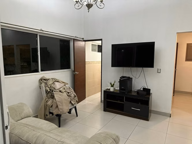 SE RENTA CASA MODERNA EN LAS COLINAS, MANAGUA – CONDOMINIO PRIVADO - Imagen 4