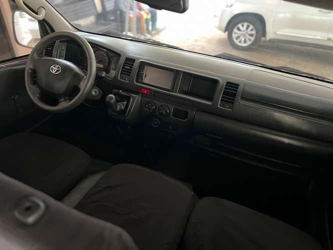 TOYOTA HIACE AÑO 2017 - Imagen 6