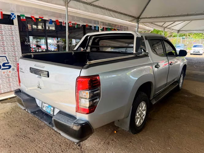 MITSUBISHI L200 SPORTERO AÑO 2024 - Imagen 3
