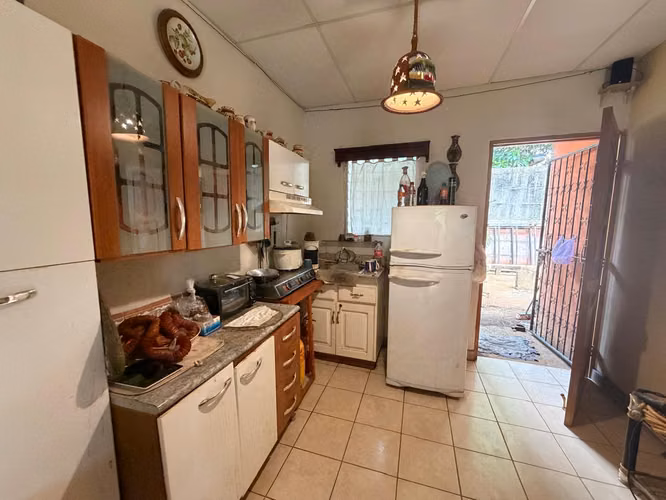 AG. SE VENDE CASA EN RESIDENCIAL PRADOS DE SAN JERONIMO