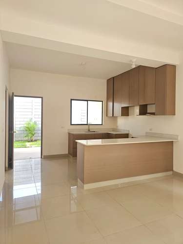 Casa nueva en renta en Residencial La Paz, Managua | 3 hab + servicio · Piscina · US$ 1,100 - Imagen 4
