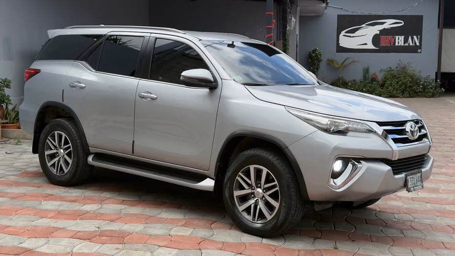 Toyota fortuner  - Imagen 2