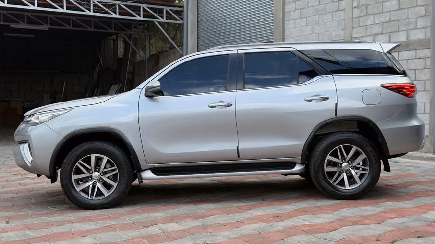 Toyota fortuner  - Imagen 5