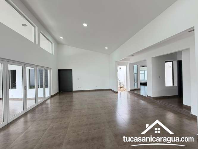  STUNNING HOME FOR SALE IN BALCONES DE SANTO DOMINGO, MANAGUA  - Imagen 14