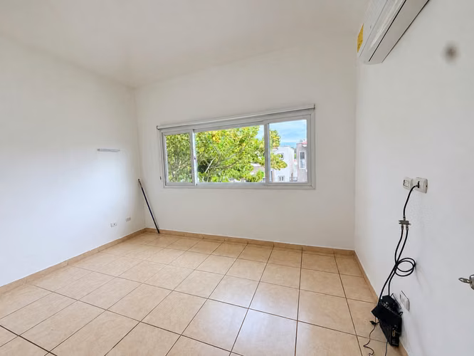  SE RENTA HERMOSA CASA EN LAS COLINAS, MANAGUA  - Imagen 6