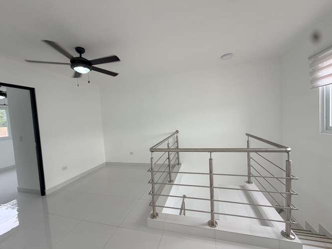  SE RENTA MODERNA CASA DE 2 PLANTAS EN LAS COLINAS, MANAGUA - Imagen 11