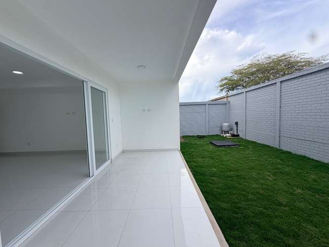  SE RENTA MODERNA CASA DE 2 PLANTAS EN LAS COLINAS, MANAGUA - Imagen 6