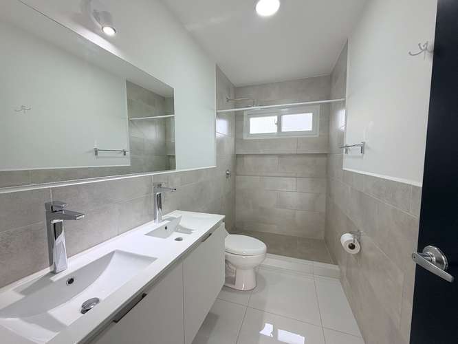  SE RENTA MODERNA CASA DE 2 PLANTAS EN LAS COLINAS, MANAGUA - Imagen 14