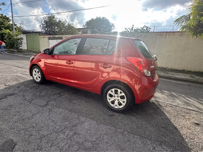 Hyundai I-20  //  2015 - Imagen 5