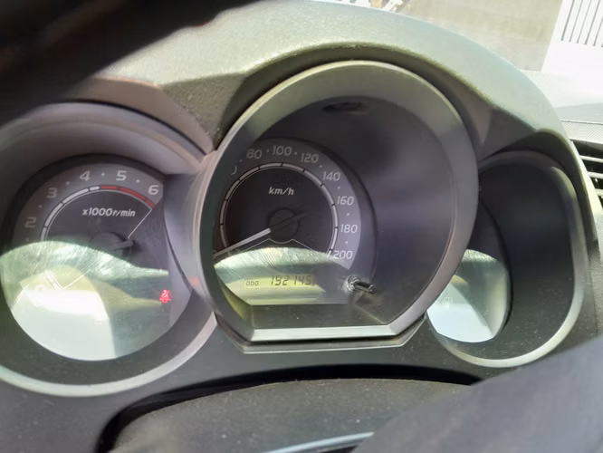 Vendo Toyota Hilux año 2011 (4x2 baja original) - Imagen 9