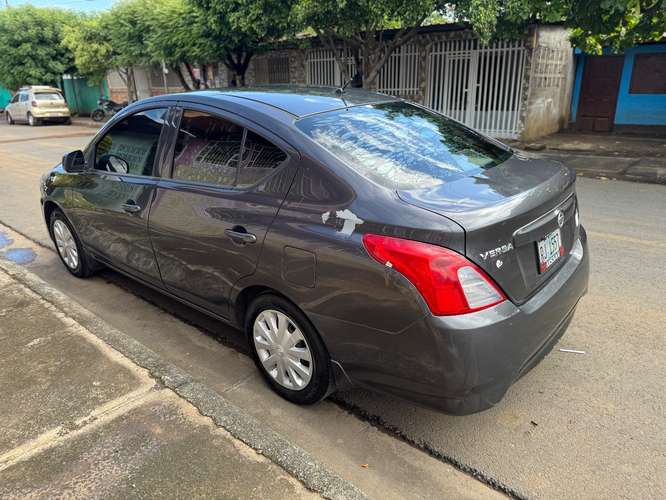 Nissan Versa 2017 transmisión Manual 