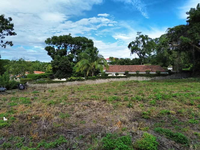 KC -  Terreno en Venta en Jardines de Santo Domingo - Imagen 3