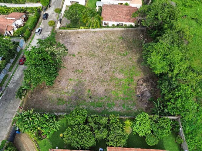 KC -  Terreno en Venta en Jardines de Santo Domingo - Imagen 10