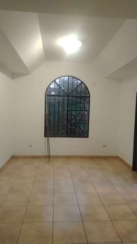 Apartamento sin muebles - Imagen 2