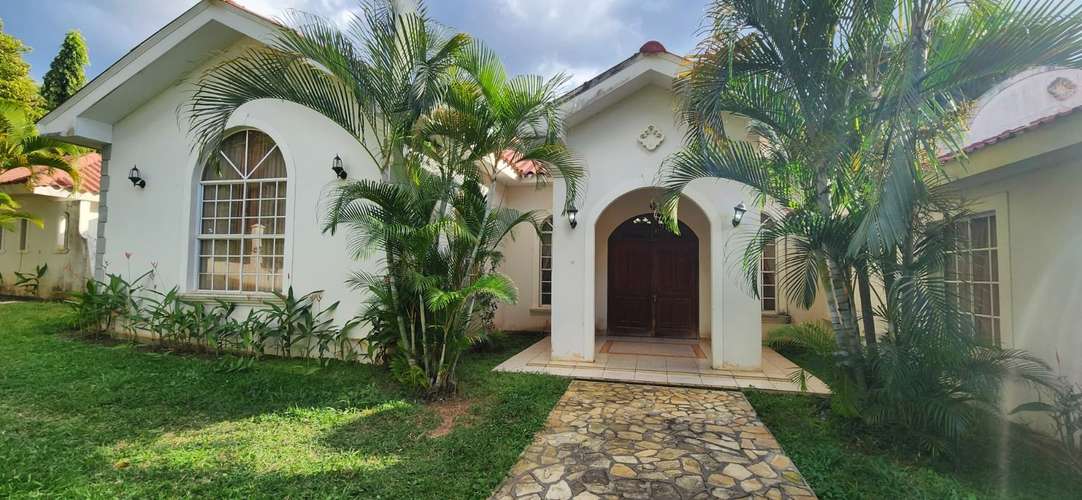 Alquiler de Casa en Santo Domingo 