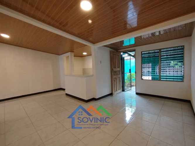 SE VENDE CASA EN VILLA SAN JACINTO CON LOTE DE TERRENO ADICIONAL - Imagen 2