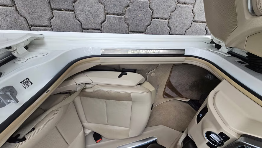 MERCEDES BENZ E250 2015