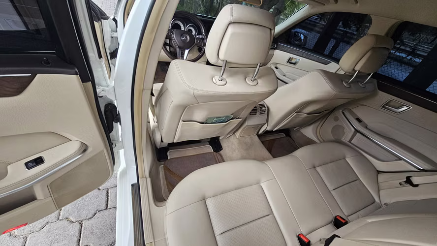 MERCEDES BENZ E250 2015