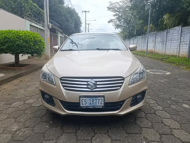 Vendo lindo Suzuki Ciaz 2015