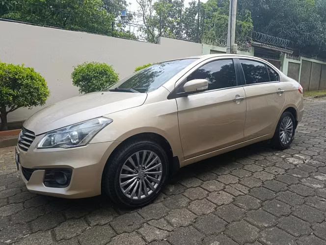 Vendo lindo Suzuki Ciaz 2015