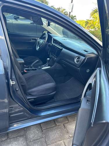 Vendo lindo toyota corolla le en condiciones  de nuevo  - Imagen 3