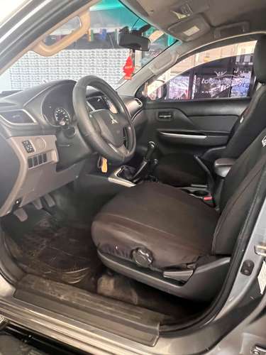 MITSUBISHI L200 SPORTERO AÑO 2017 - Imagen 5