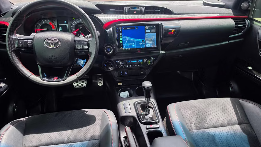 HERMOSA TOYOTA HILUX GR 2026