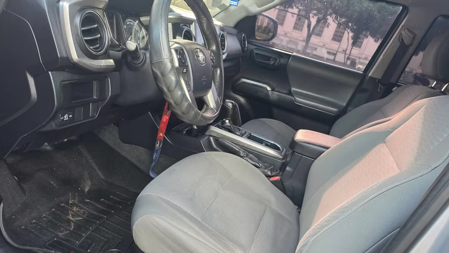 INIGUALABLE TOYOTA TACOMA 4X4 2016 - Imagen 8