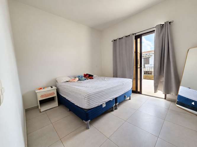 Casa en El Cortijo de la Sierra | 3 habitaciones + estudio y servicio | US$225,000 - Imagen 6