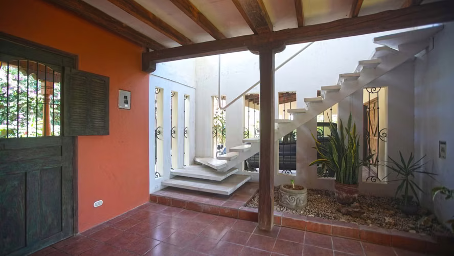 GG - ¡¡ Venta, casa con espectacular  vista panorámica en Carretera Sur!! - Imagen 5