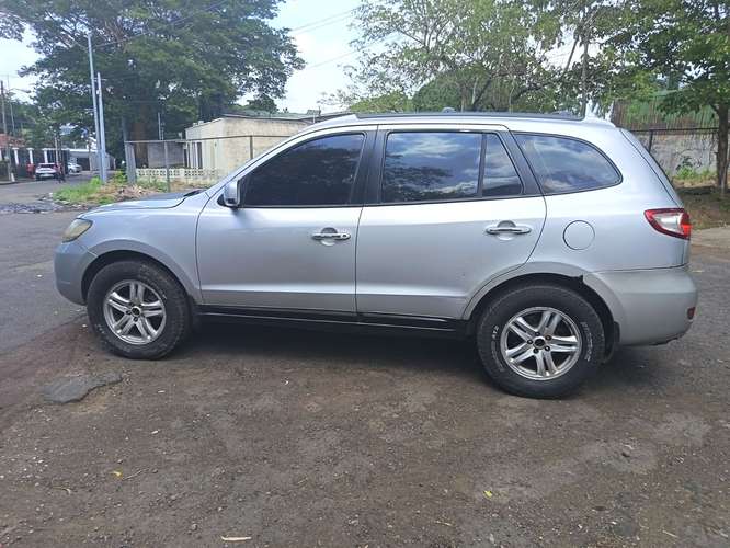 Santa Fe 2008 Diesel 3 Filas - Económica -Hoy Domingo U$5800 - Imagen 17