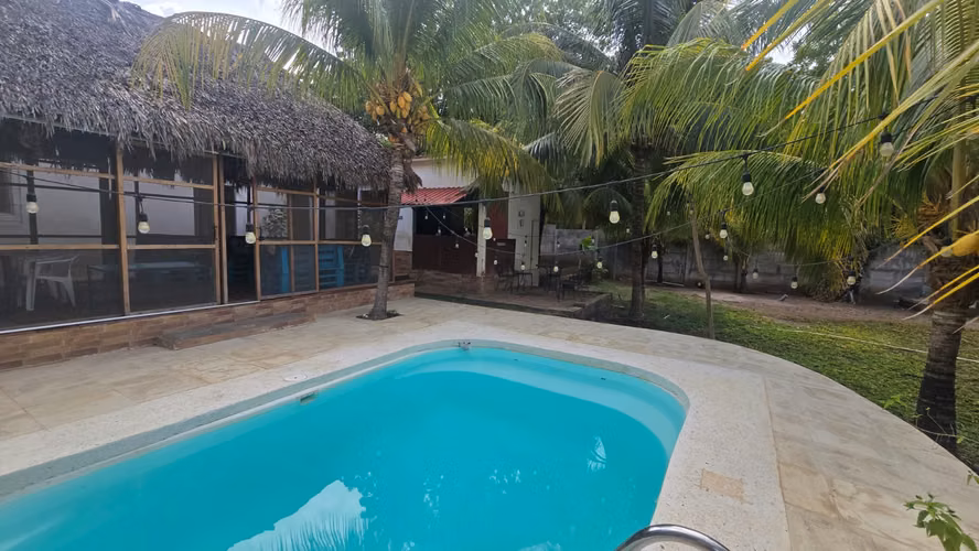 Se vende propiedad en Playa Quizalá con piscina a 2 cuadras de la playa, Derechos posesorios - Imagen 2