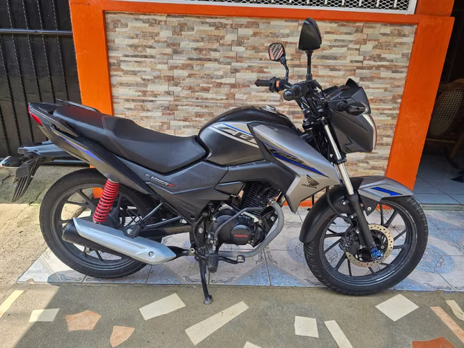 VENDO MOTO HONDA, MODELO CB 125 TWISTER, AÑO 2024, EXCELENTES CONDICIONES. - Imagen 2