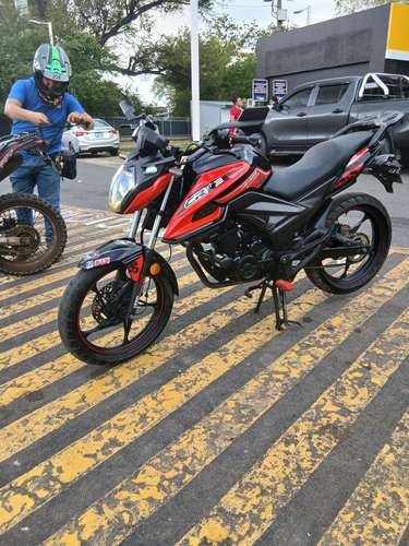 Génesis CR3 SPORT 200cc 2024 NÍTIDA 10mil kilómetros reales