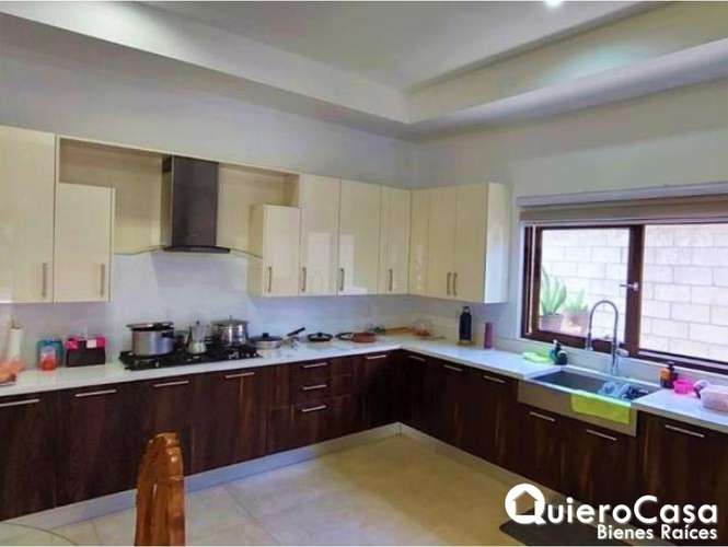 Preciosa Residencia Amueblada en Renta en Santo Domingo - Imagen 11