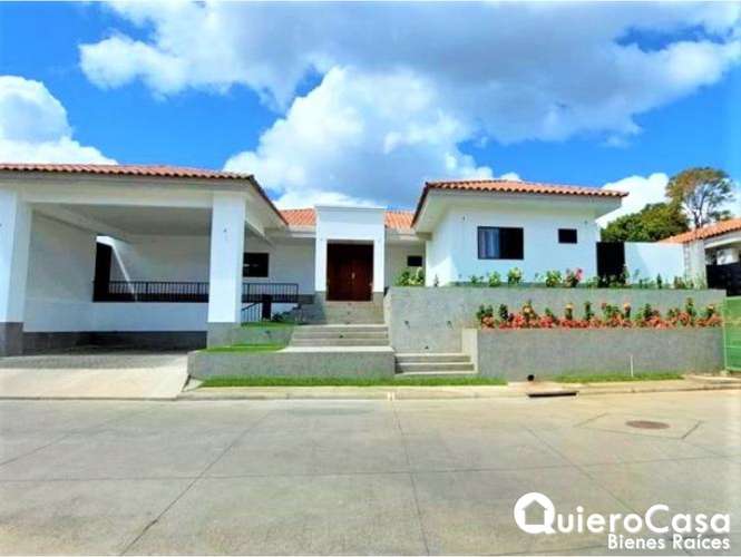 Preciosa Residencia Amueblada en Renta en Santo Domingo