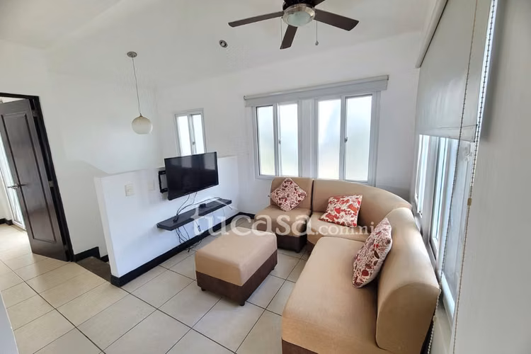 Renta con muebles en alamedas de las colinas!! 