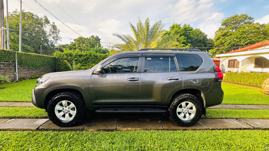 Lan Cruiser Prado 2019  - Imagen 4