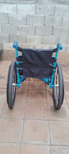 Silla de ruedas poco uso, negociable 