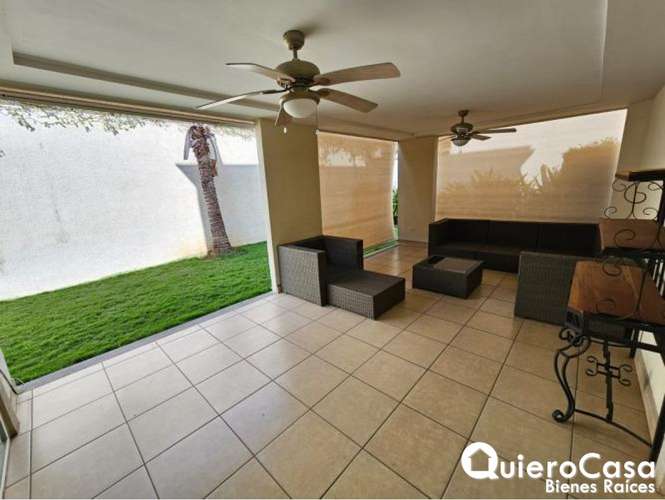 Se renta Casa amueblada en las colinas 