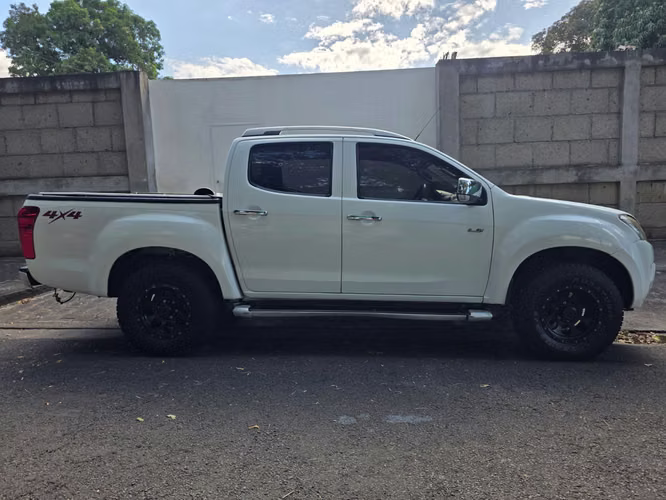 Isuzu D-Max 2016