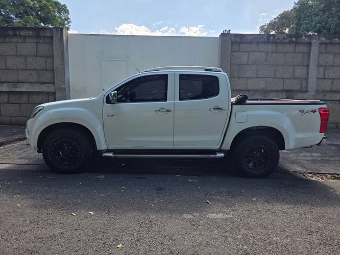 Isuzu D-Max 2016