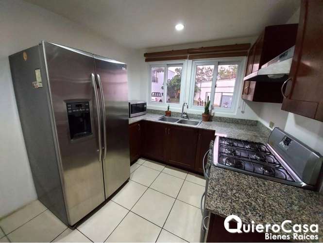 Bienvenido a tu Nuevo Hogar: Casa Amueblada en Renta